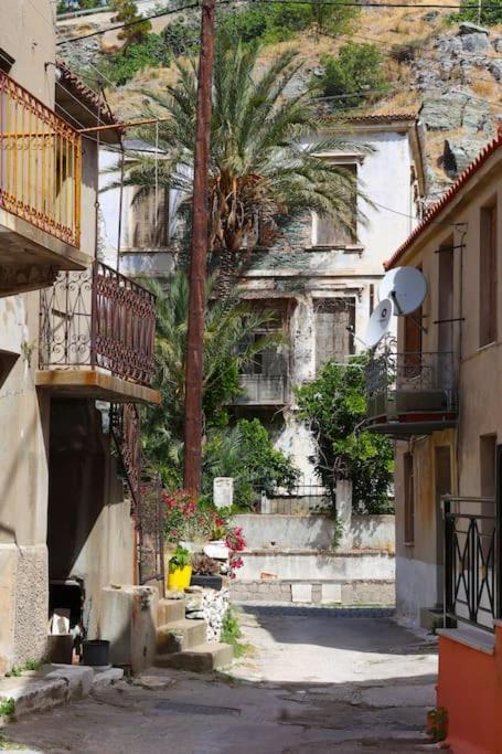 Titinas' Villa Plomari ภายนอก รูปภาพ